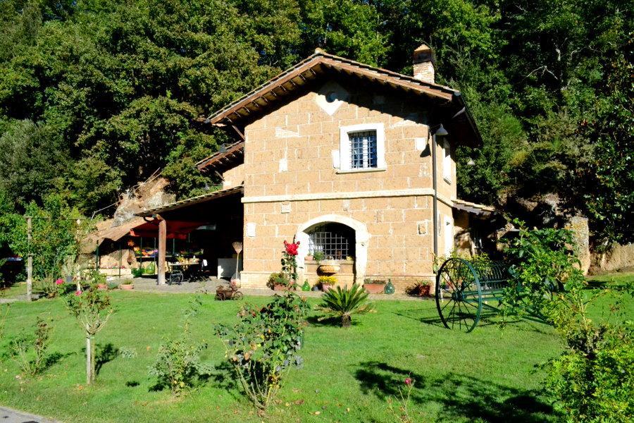 Agriturismo La Sorgente Di Nepi Hotel Exterior photo